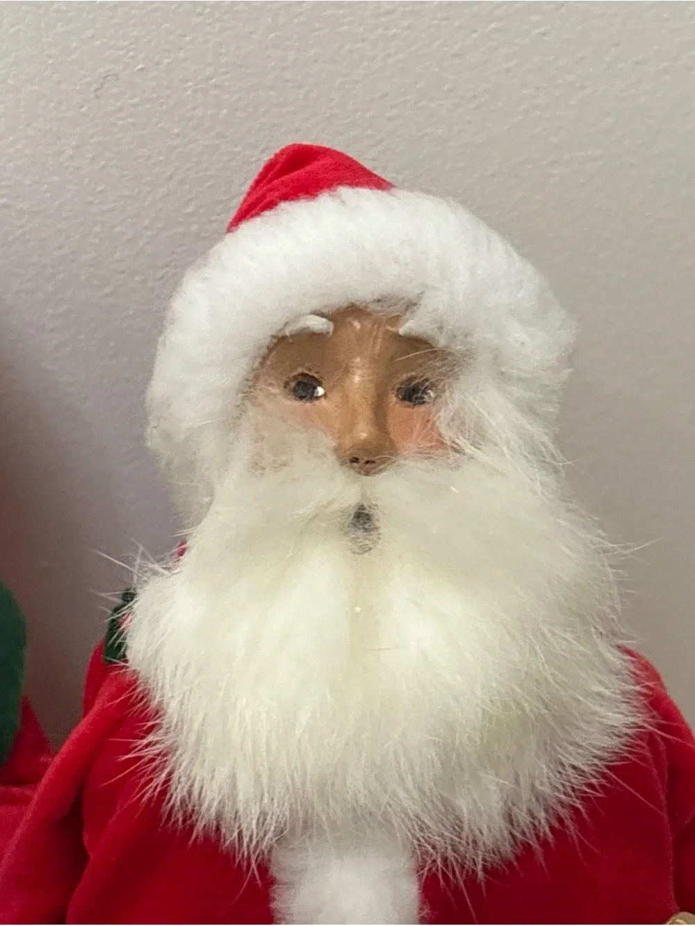 Byers Choice The Carolers Santa & Mrs Claus Christmas 12